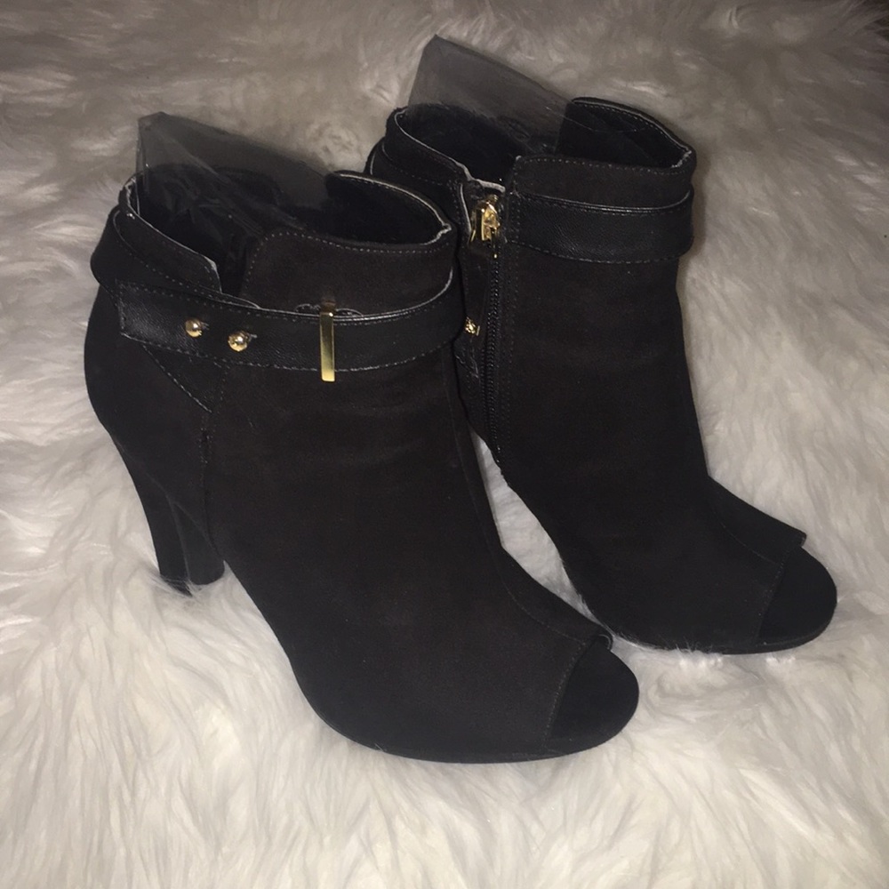 Black open toe booties size 7